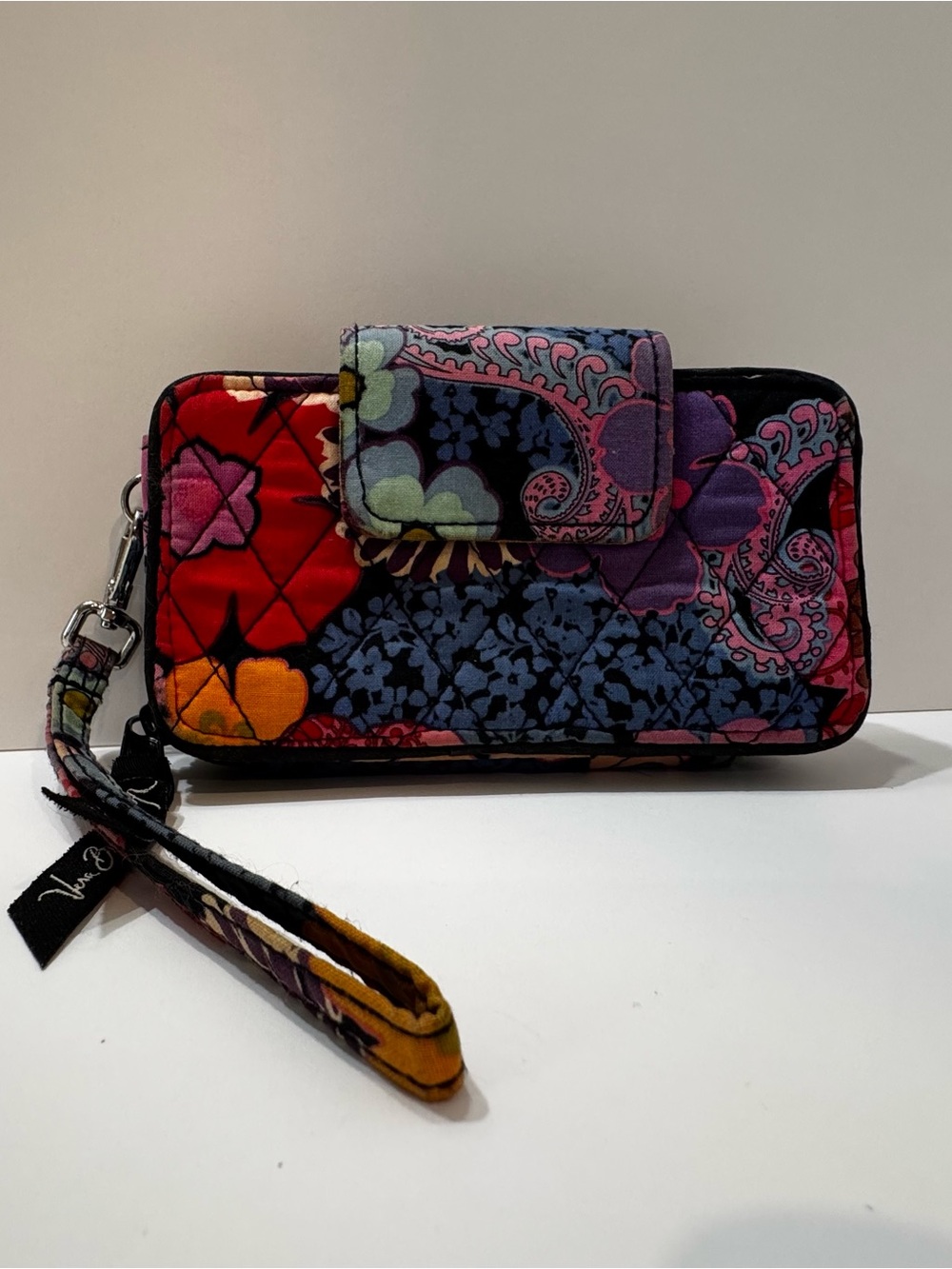 Vera Bradley Floral Paisley Zip Around Wristlet Wallet ID Window